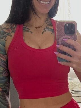 Oner Active Berry Bloom cropped tank